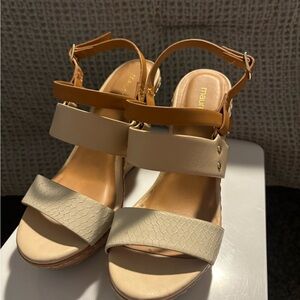 Maurice brand woman wedges size 6